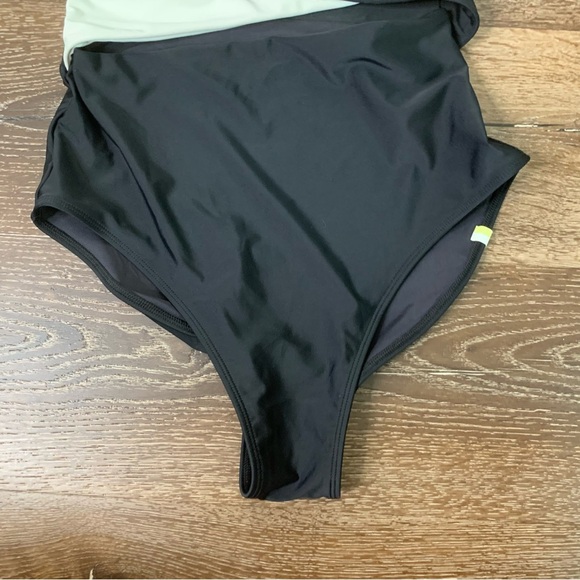 Summersalt Womens white black the sea breeze cut out one piece swimsuit 8 - Picture 3 of 7